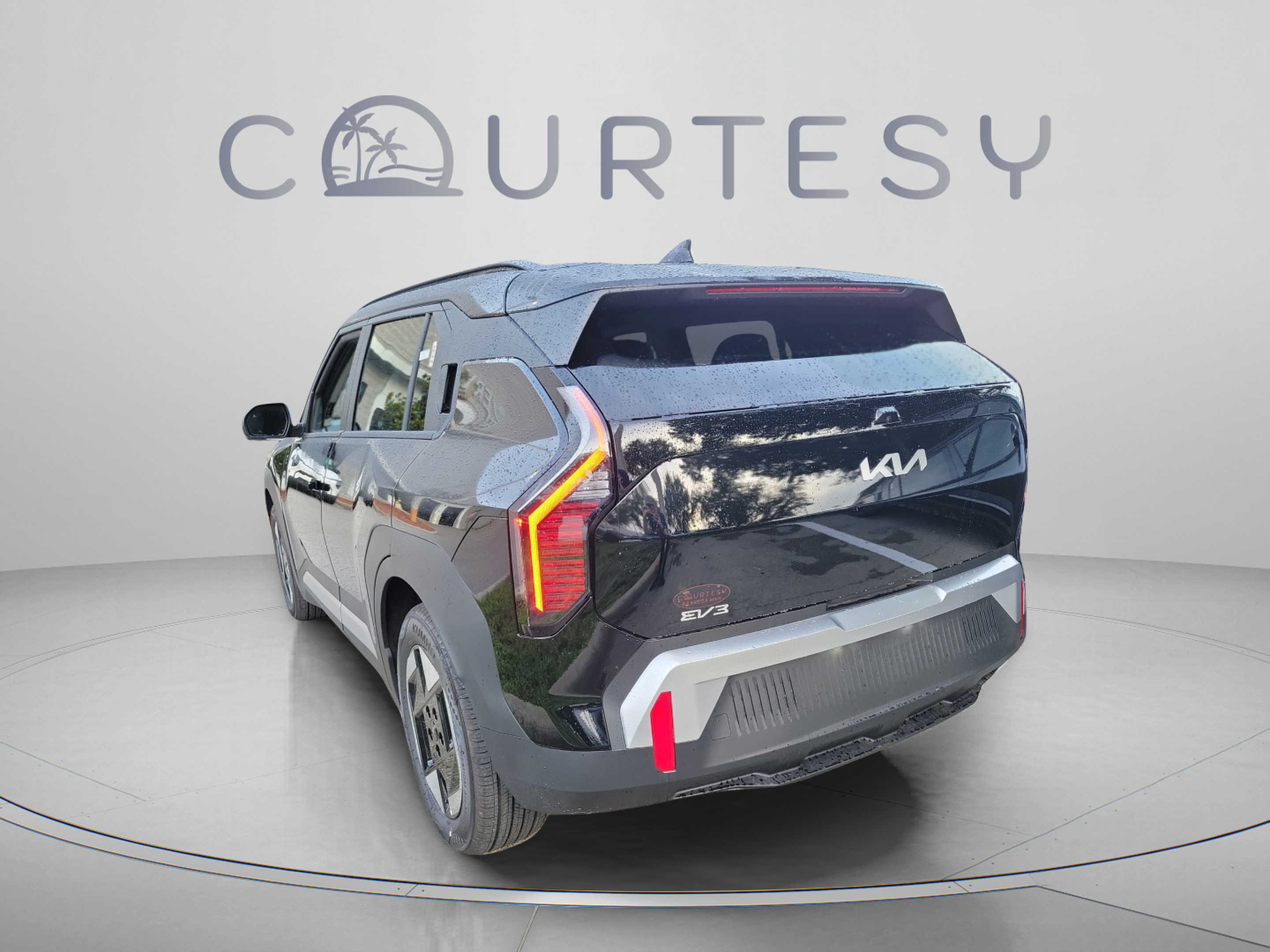 New 2027 Kia EV3 Wind FWD image 2