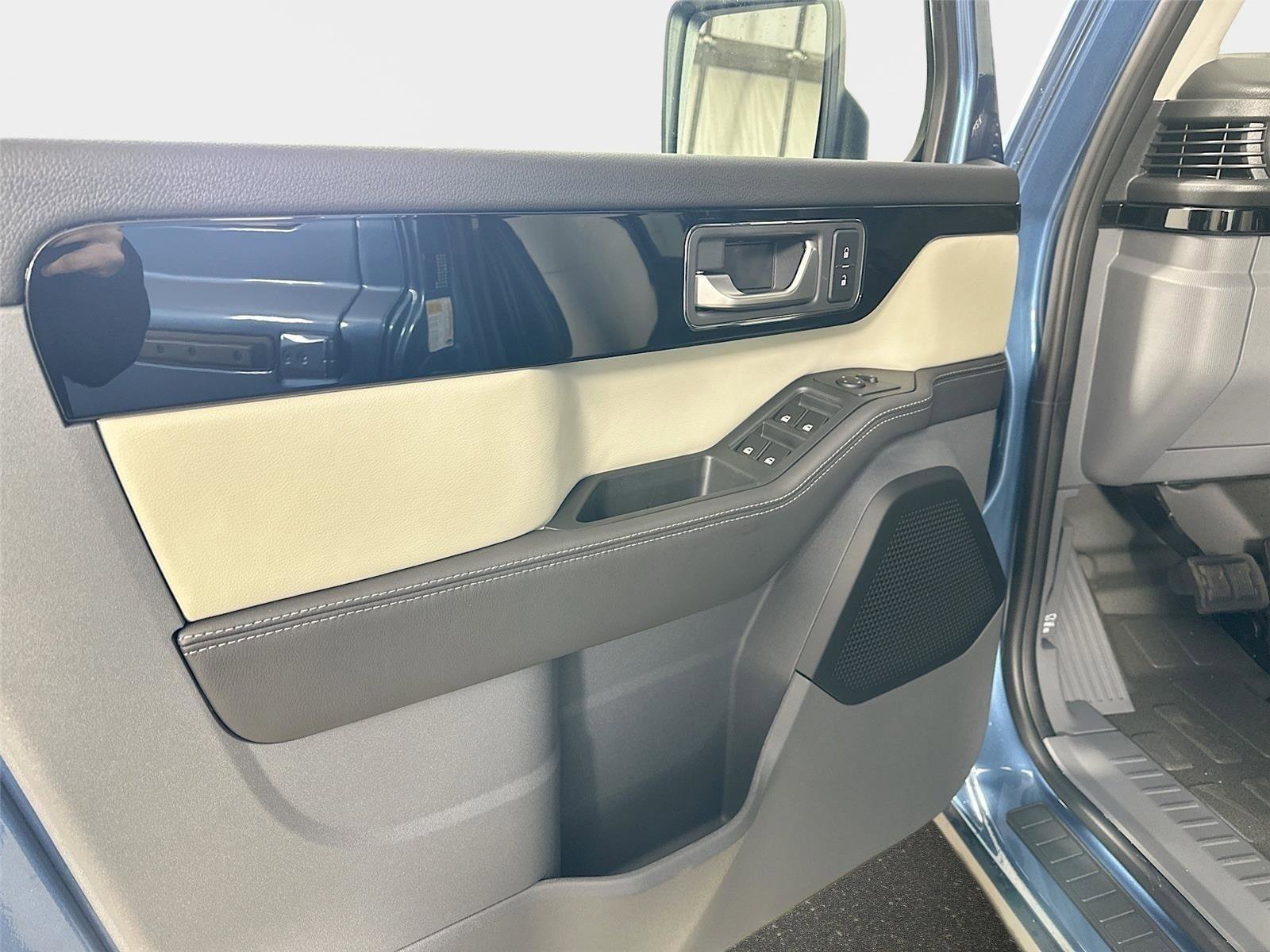 New 2025 INEOS Grenadier Fieldmaster Edition image 17