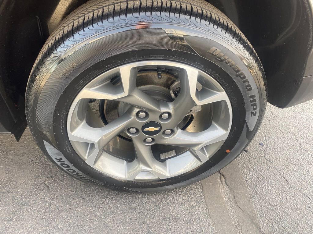 Used 2024 Chevrolet Trax LT w/ Sunroof Package image 24