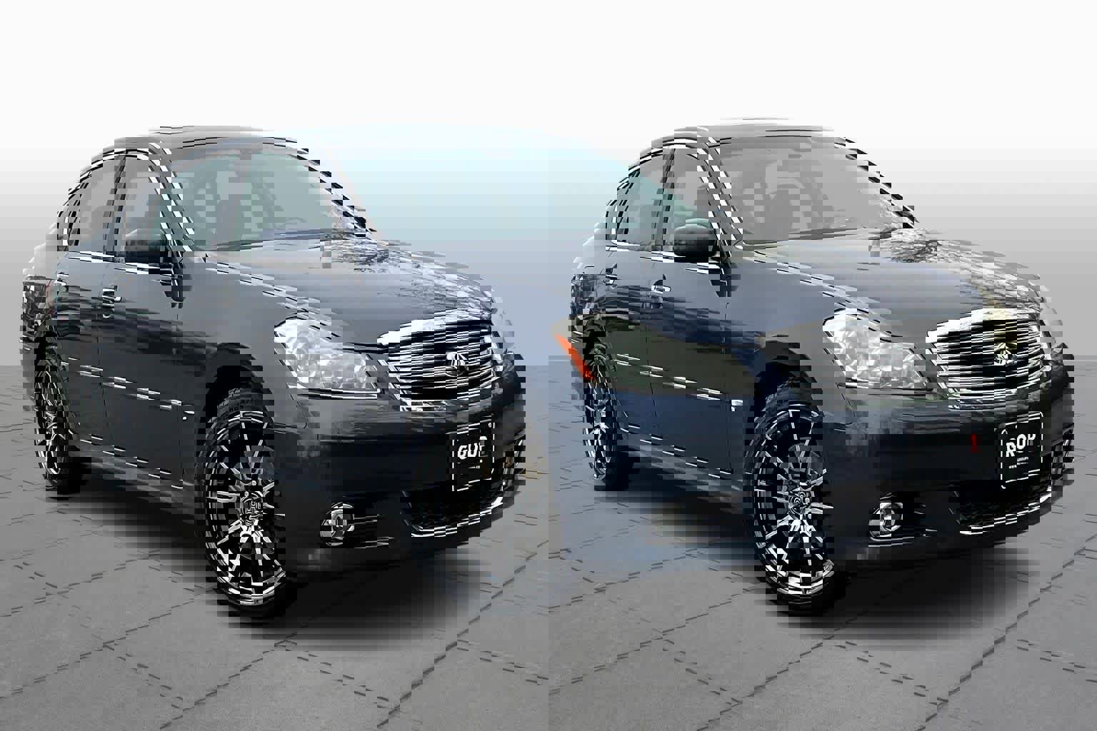 Used 2009 INFINITI M45 x w/ Technology Pkg image 2