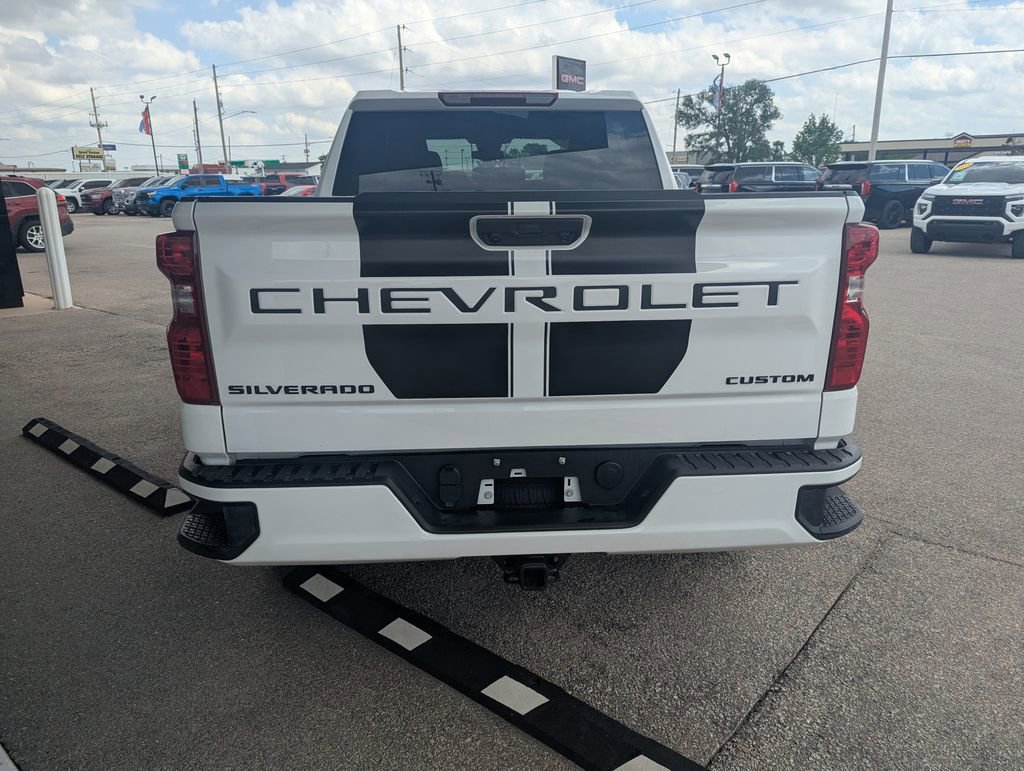 Used 2025 Chevrolet Silverado 1500 Custom w/ Rally Edition AWD/4WD image 4
