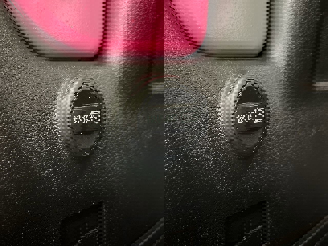 Used 2018 Jeep Wrangler Unlimited Sahara image 27