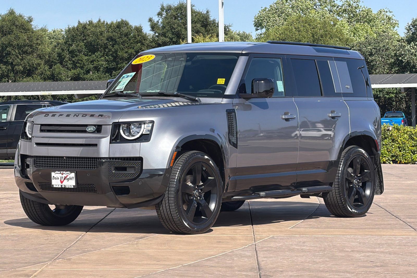 Used 2023 Land Rover Defender 110 S AWD/4WD image 8