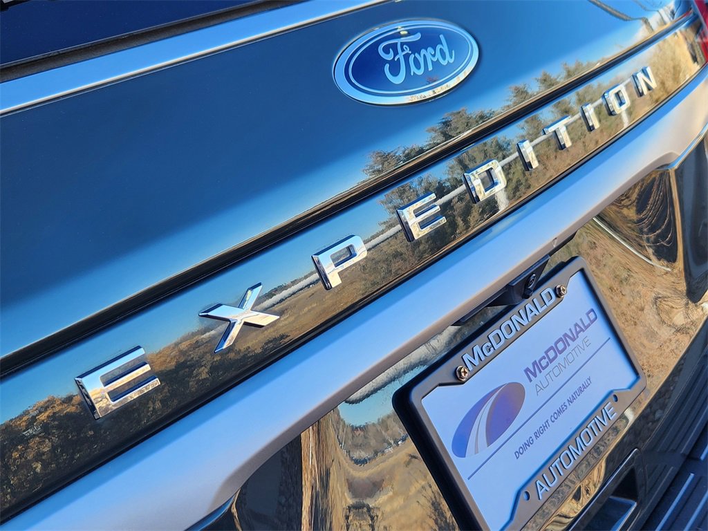 Used 2022 Ford Expedition XLT image 7
