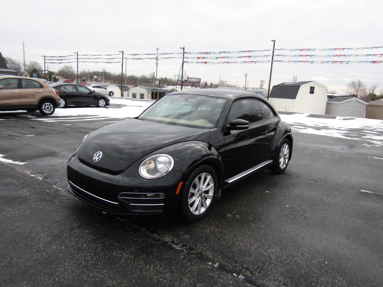 Used 2017 Volkswagen Beetle 1.8T SE FWD image 4