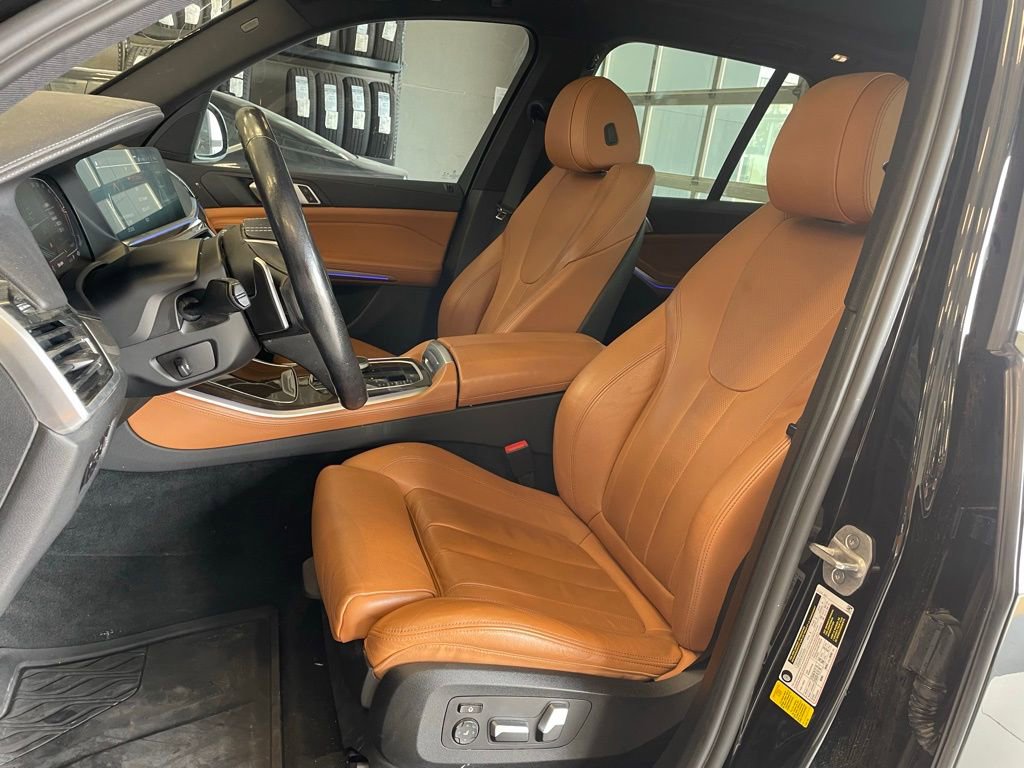 Used 2022 BMW X5 sDrive40i w/ Parking Assistance Package image 11