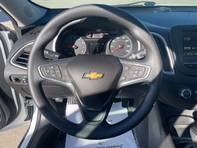 Used 2018 Chevrolet Malibu LS FWD image 25