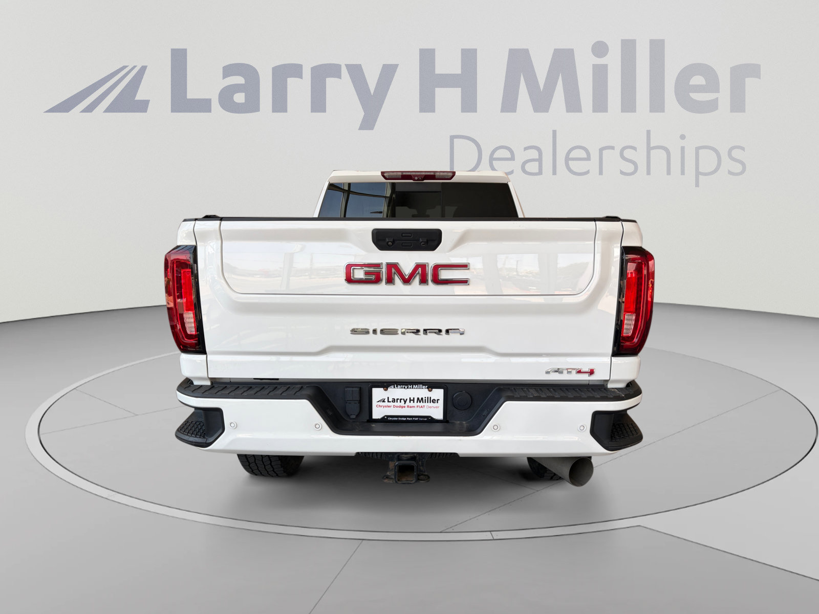 Used 2022 GMC Sierra 2500 AT4 w/ AT4 Premium Plus Package AWD/4WD image 4
