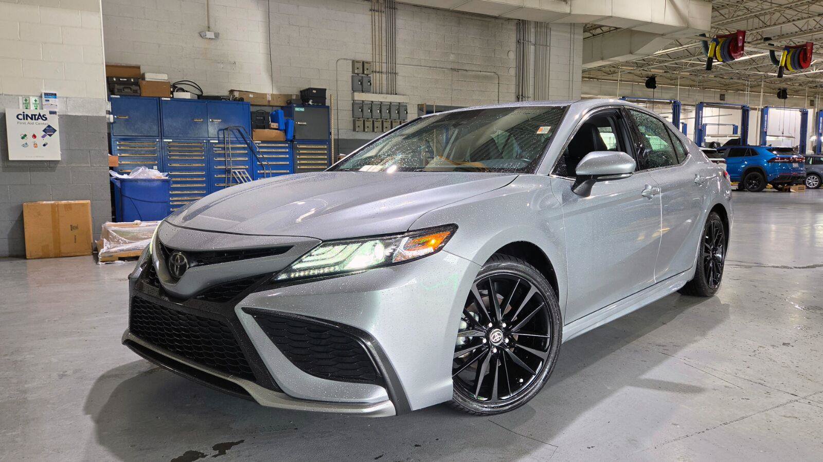 Used 2024 Toyota Camry XSE FWD image 9