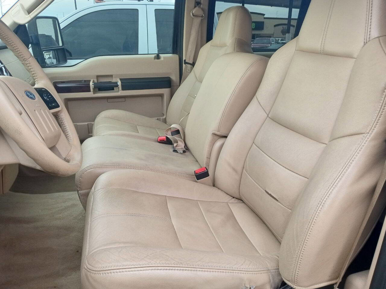 Used 2008 Ford F250 Lariat image 10