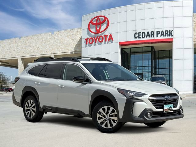 Used 2025 Subaru Outback Premium image 1