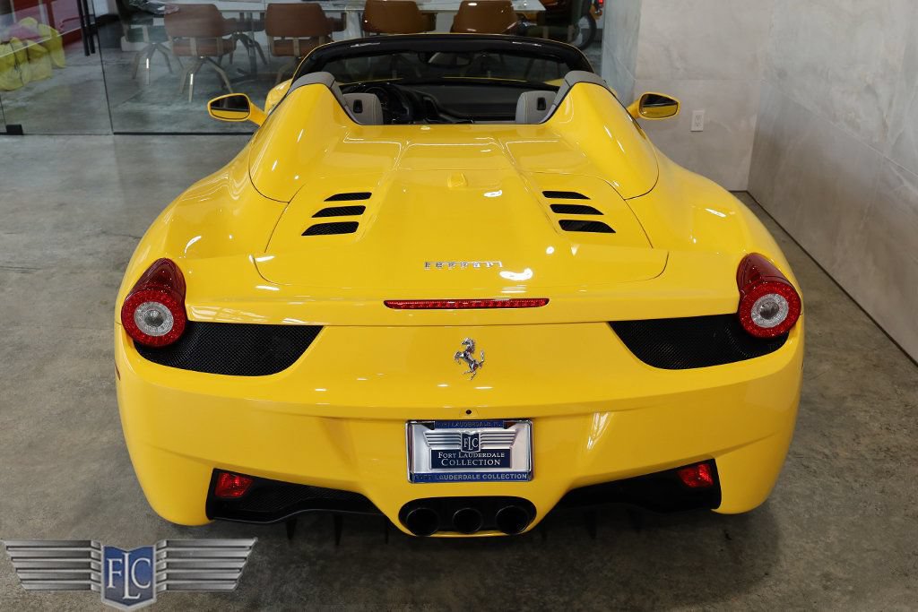 Used 2015 Ferrari 458 Spider RWD image 14