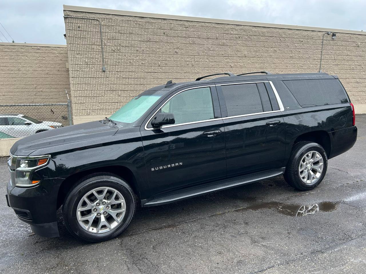 Used 2016 Chevrolet Suburban LT AWD/4WD image 8
