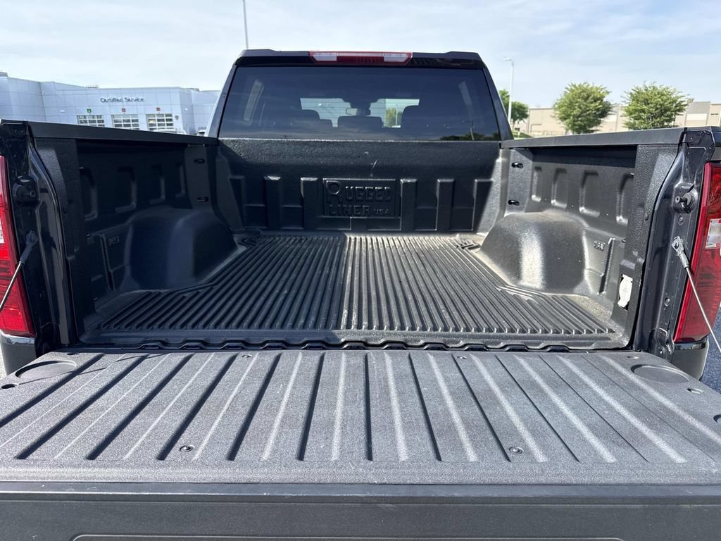 Used 2023 Chevrolet Silverado 1500 LT AWD/4WD image 21