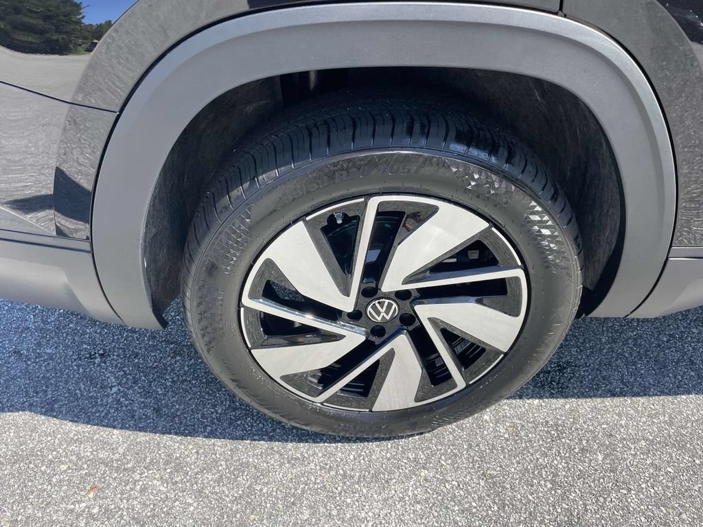 New 2026 Volkswagen Atlas SE FWD image 7