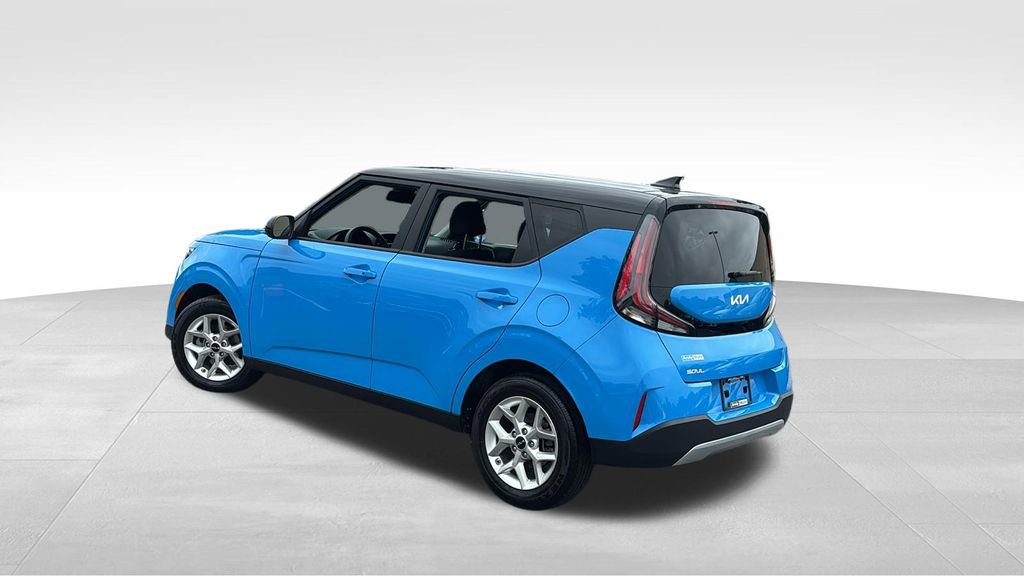 Used 2024 Kia Soul S FWD image 5
