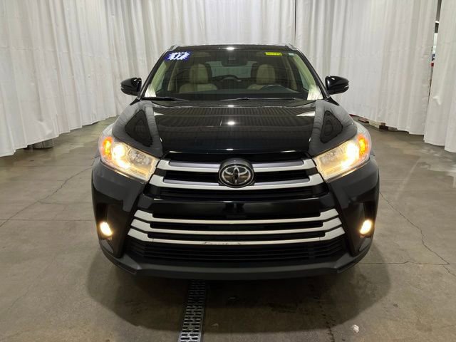 Certified 2017 Toyota Highlander XLE image 8