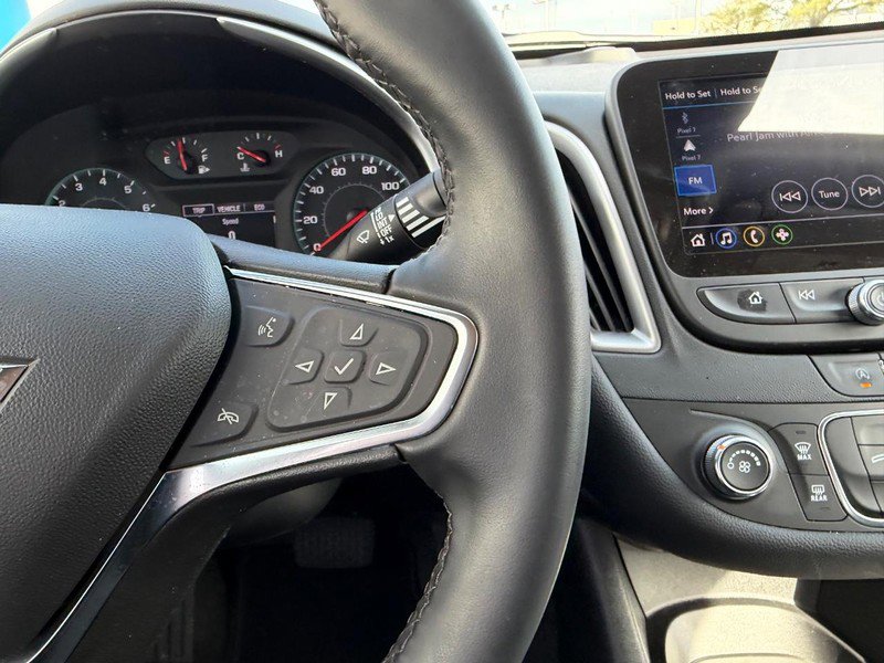 Used 2025 Chevrolet Malibu RS image 12