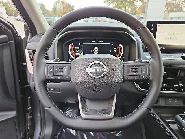 Certified 2025 Nissan Rogue Platinum image 24