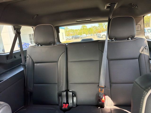 Used 2024 Chevrolet Suburban Premier w/ Premium Package image 11