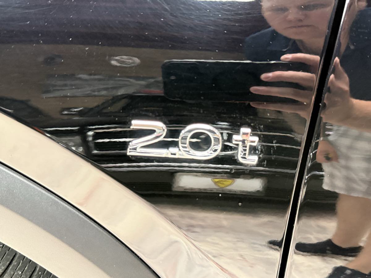 Used 2018 INFINITI QX30 Premium w/ Navigation Package AWD/4WD image 7