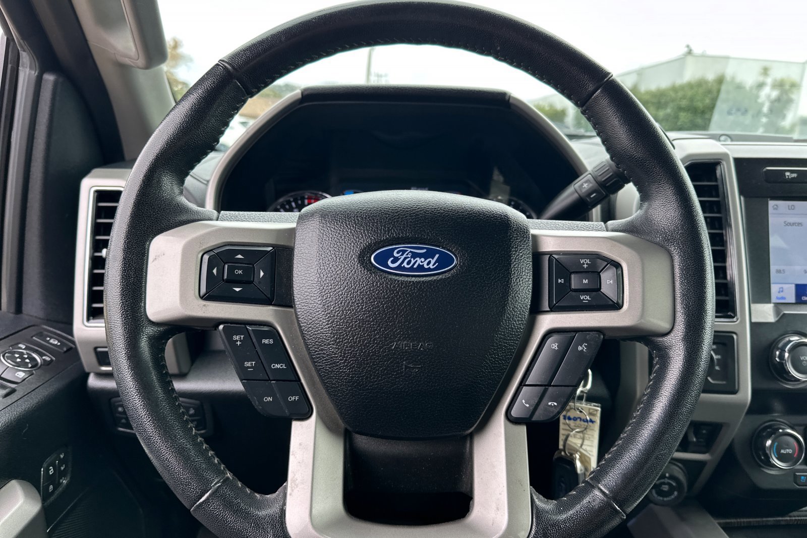 Used 2020 Ford F350 Lariat w/ Lariat Value Package image 20