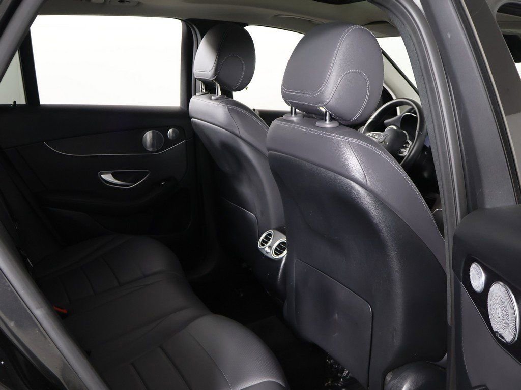 Used 2021 Mercedes-Benz GLC 300 4MATIC w/ Multimedia Package image 31
