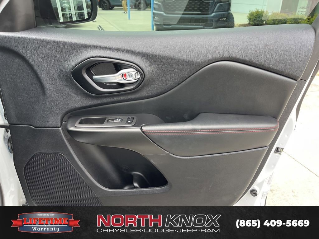 Used 2022 Jeep Cherokee Trailhawk w/ Sun, Sound & Nav Group image 28