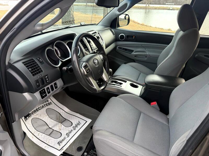 Used 2013 Toyota Tacoma Double Cab V6 4WD image 14