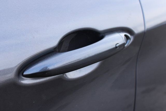 Used 2024 Alfa Romeo Stelvio Veloce image 9