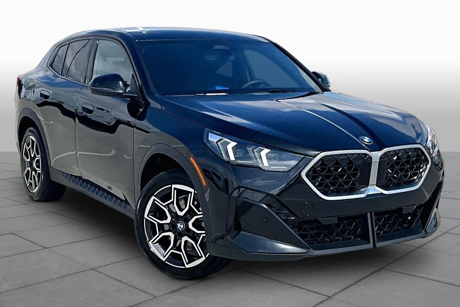 Used 2026 BMW X2 xDrive28i AWD/4WD image 2