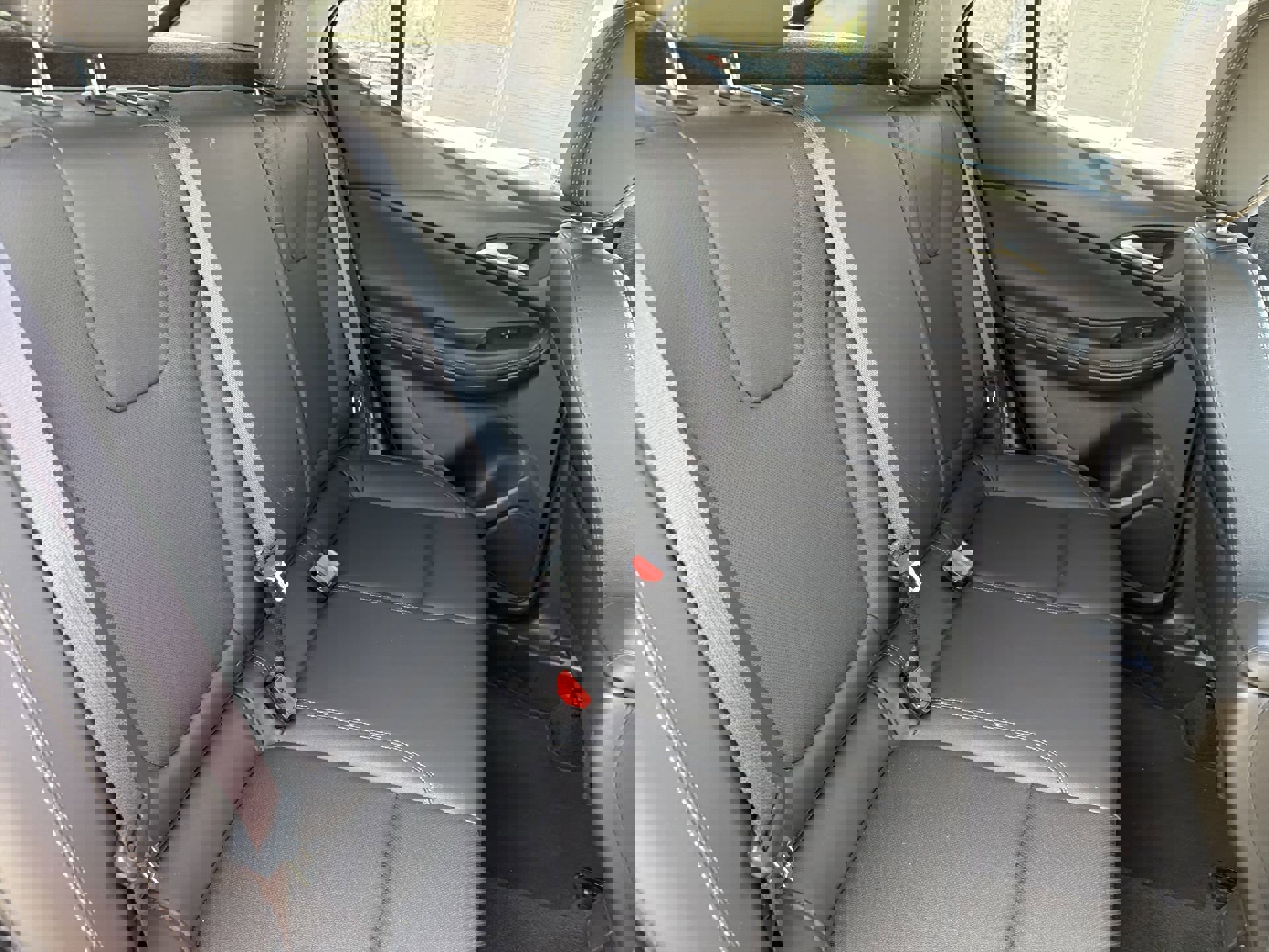 Certified 2024 Buick Encore GX Sport Touring AWD/4WD image 30