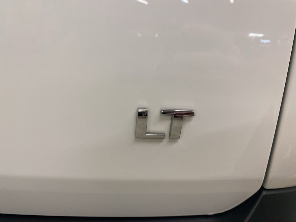 Used 2023 Chevrolet Traverse LT image 28