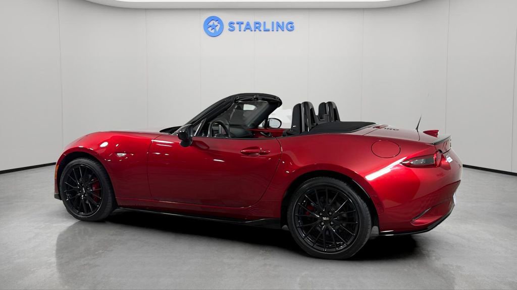 Used 2016 MAZDA MX-5 Miata Club w/ Brembo/BBS Package RWD image 4