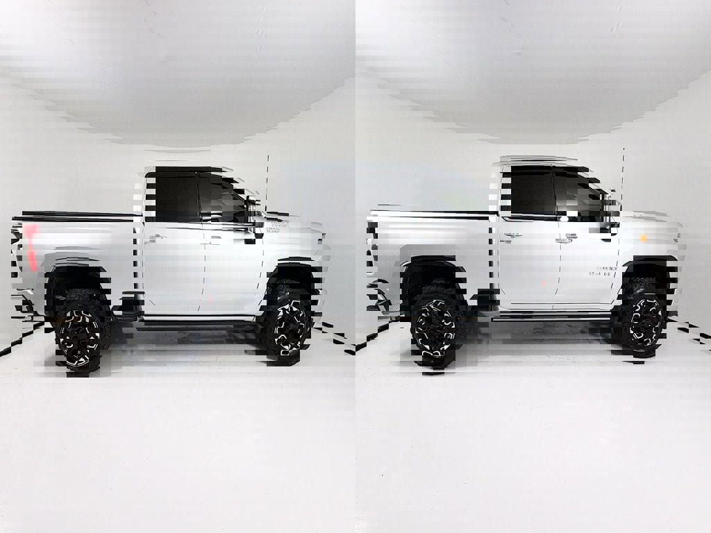 Used 2022 Chevrolet Silverado 3500 High Country image 8