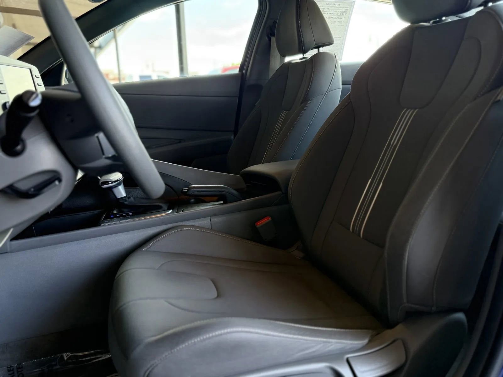 Used 2023 Hyundai Elantra SEL image 14