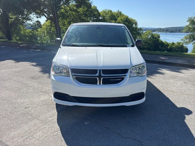 Used 2019 Dodge Grand Caravan SE w/ UConnect Hands-Free Group FWD image 2