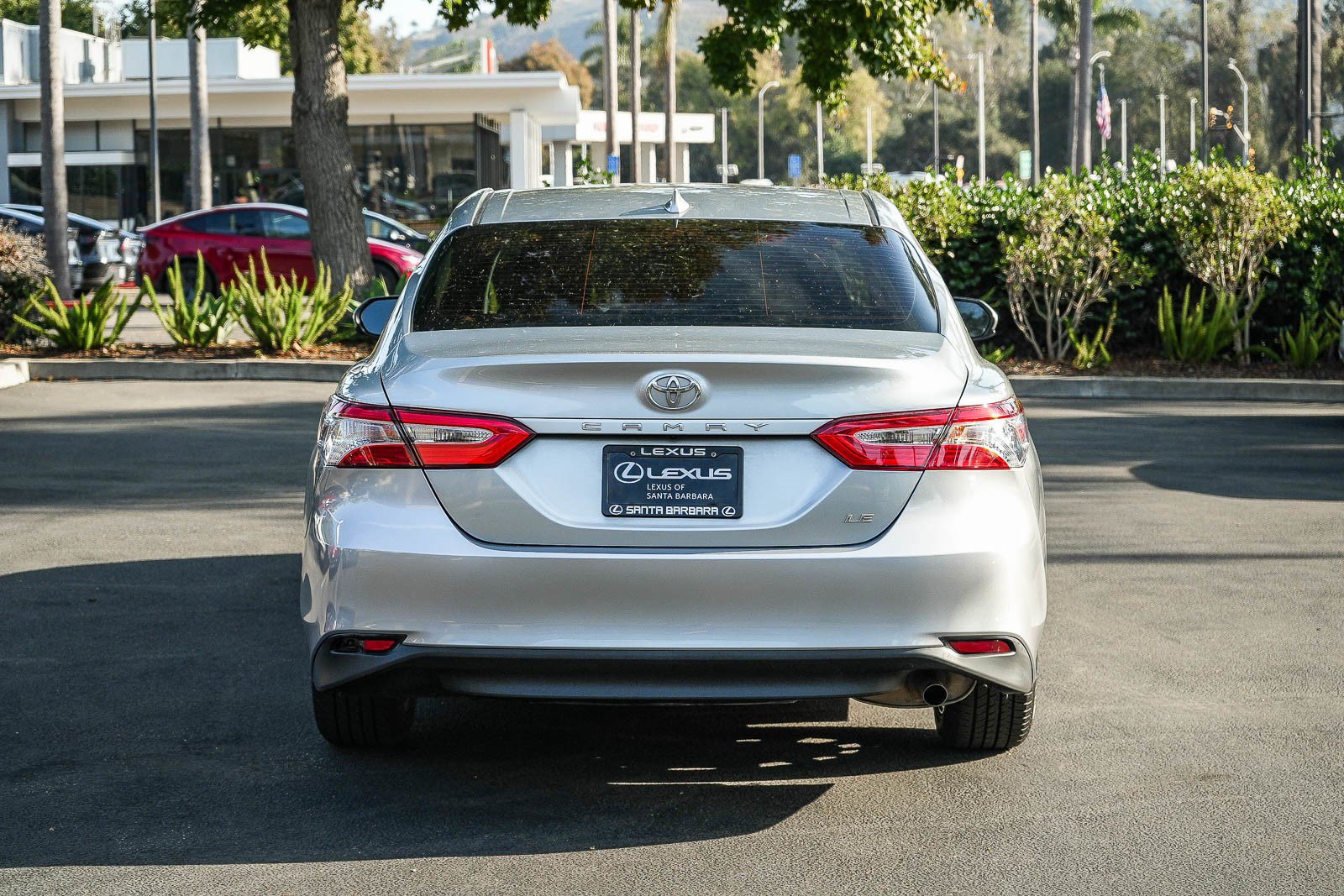 Used 2019 Toyota Camry LE w/ Carpet Mat Package FWD image 5