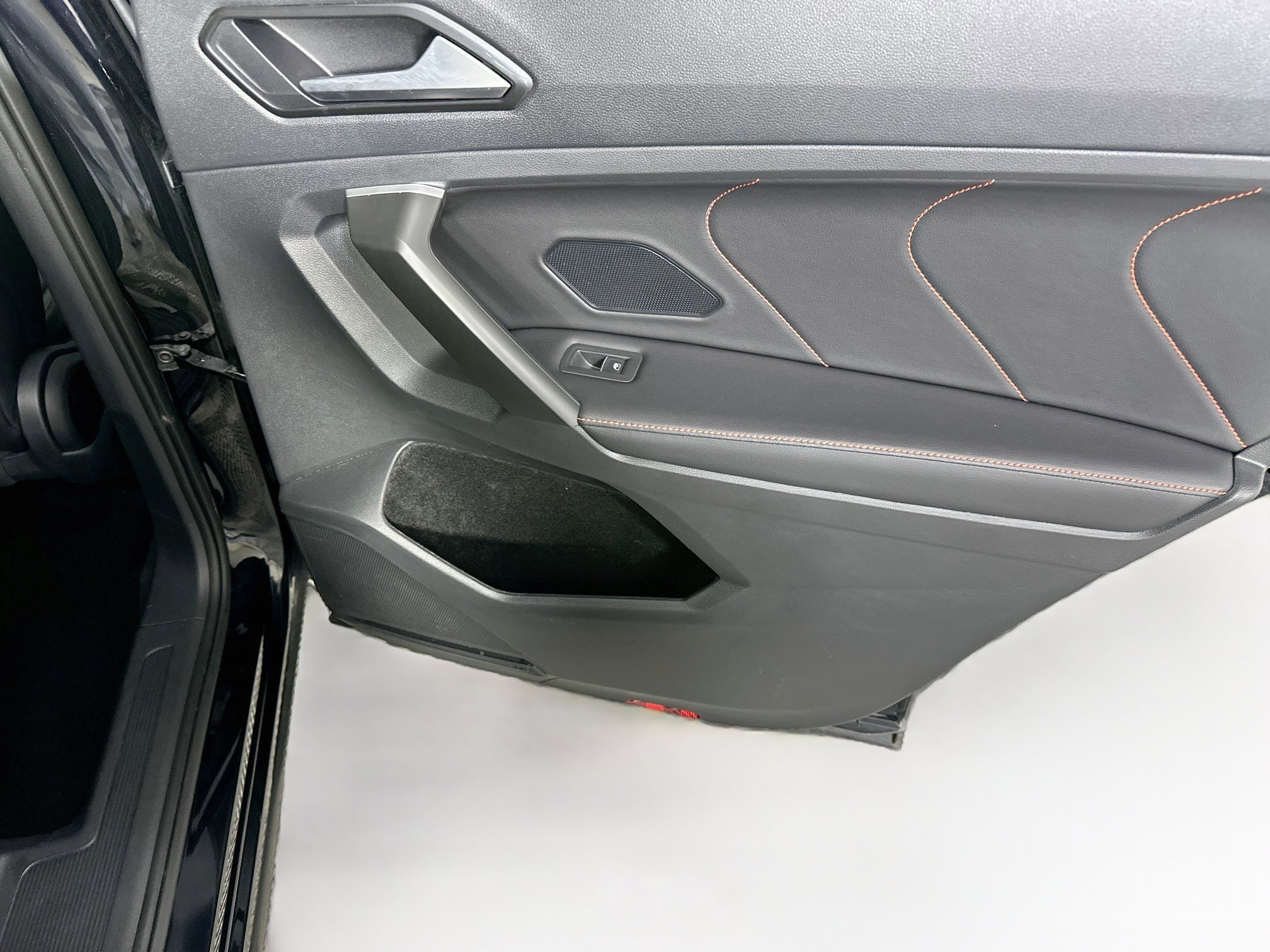 Used 2024 Volkswagen Tiguan Wolfsburg Edition FWD image 29
