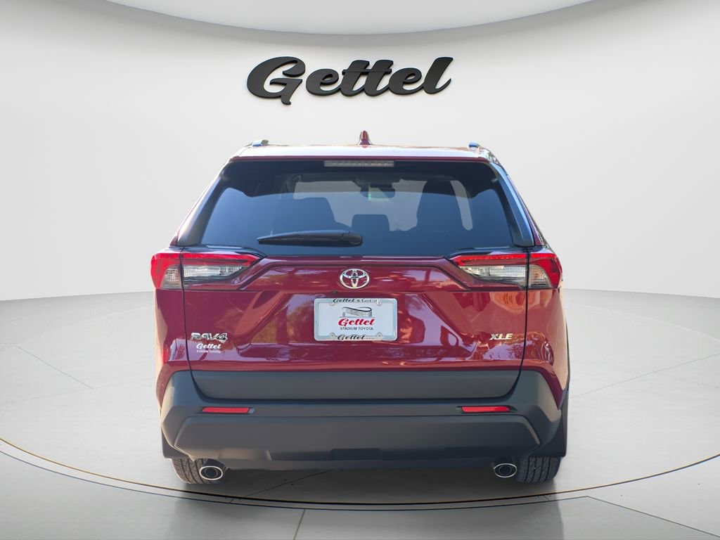 Used 2025 Toyota RAV4 XLE w/ Convenience Package FWD image 6