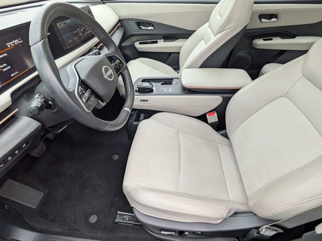 Used 2023 Nissan Ariya FWD image 11