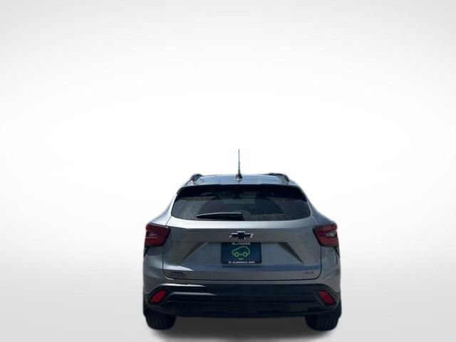Certified 2025 Chevrolet Trax RS w/ Sunroof Package FWD image 15