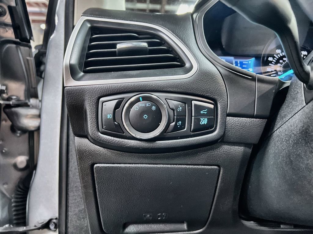 Used 2024 Ford Edge SEL w/ Convenience Package AWD/4WD image 13