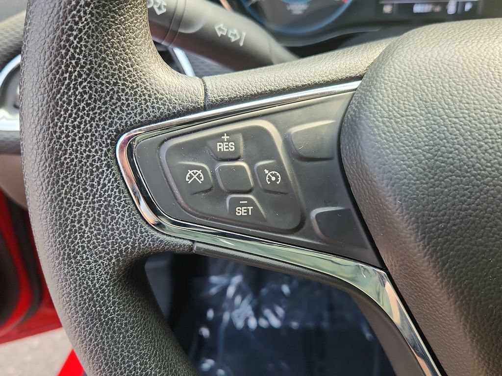 Used 2018 Chevrolet Cruze LT w/ Convenience Package FWD image 21