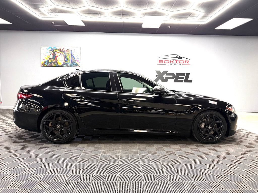 Used 2021 Alfa Romeo Giulia Sprint w/ Nero Edizione RWD image 16
