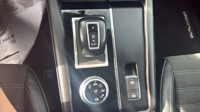 Used 2022 Mitsubishi Outlander SE AWD/4WD image 22