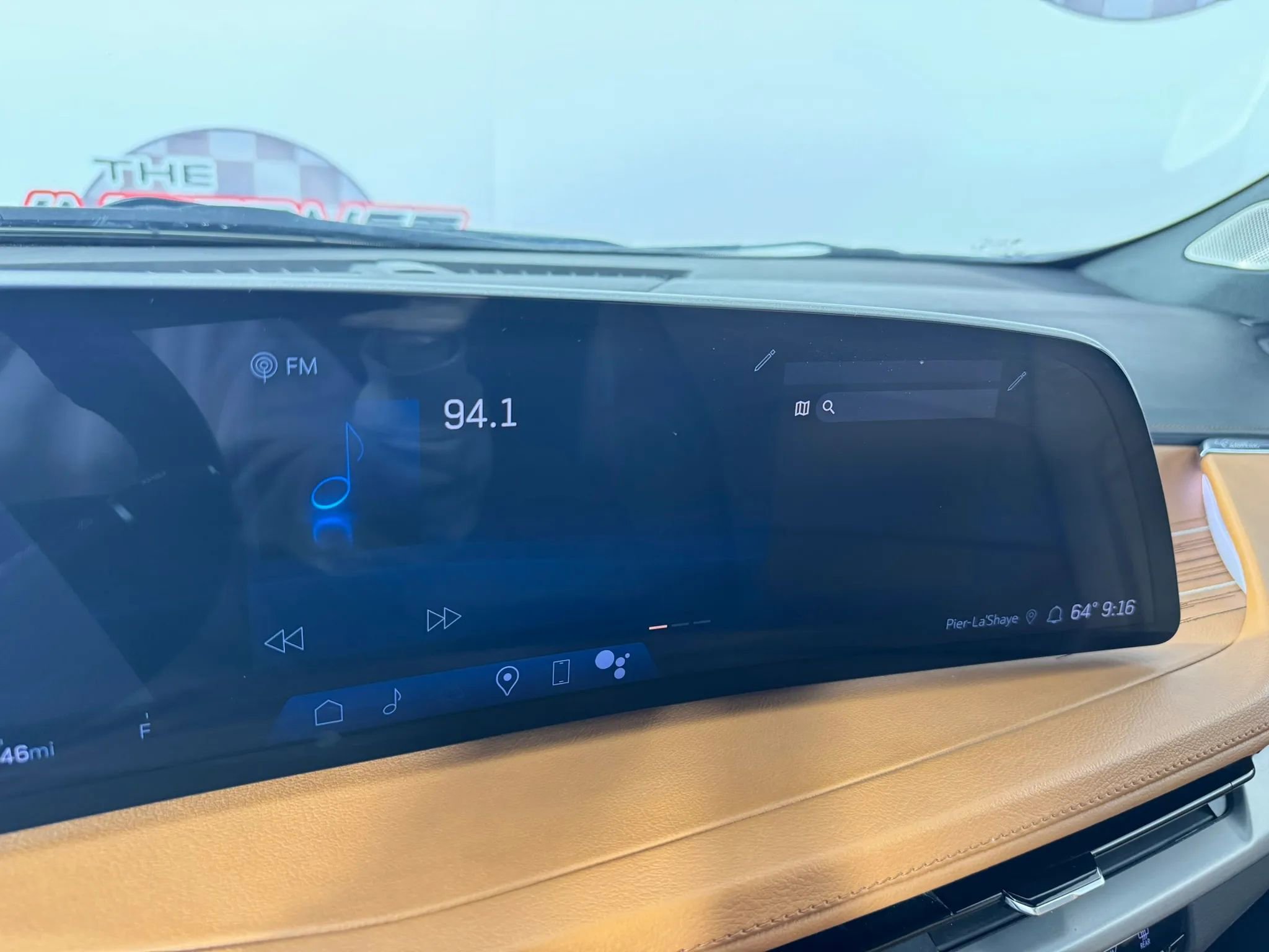 Used 2024 Cadillac XT4 Premium Luxury w/ Technology Package AWD/4WD image 20
