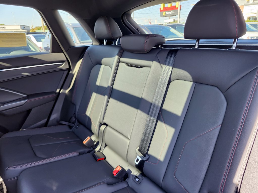 Certified 2025 Audi Q3 2.0T Premium Plus AWD/4WD image 12