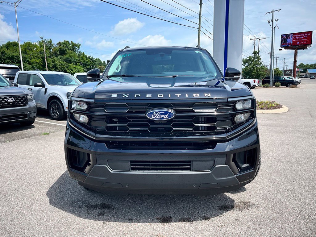 New 2026 Ford Expedition Active RWD image 2