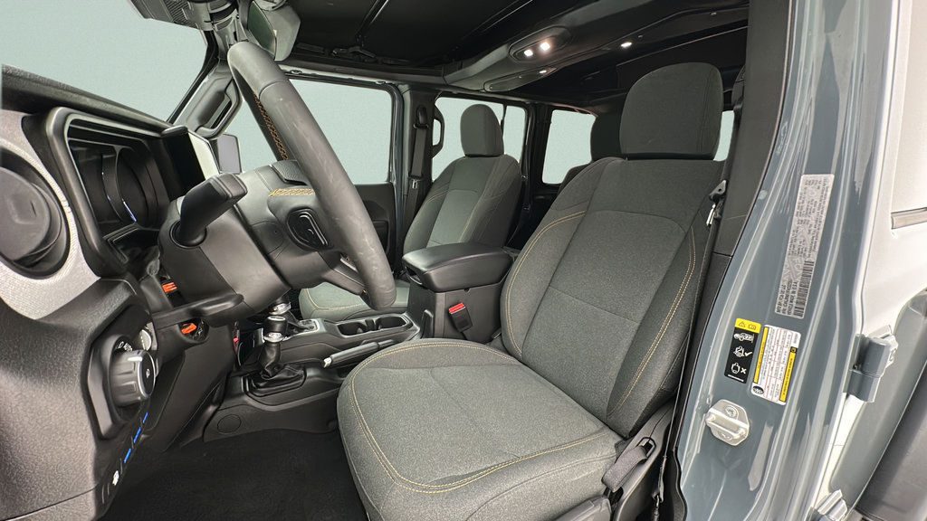 Used 2024 Jeep Wrangler Unlimited AWD/4WD image 13